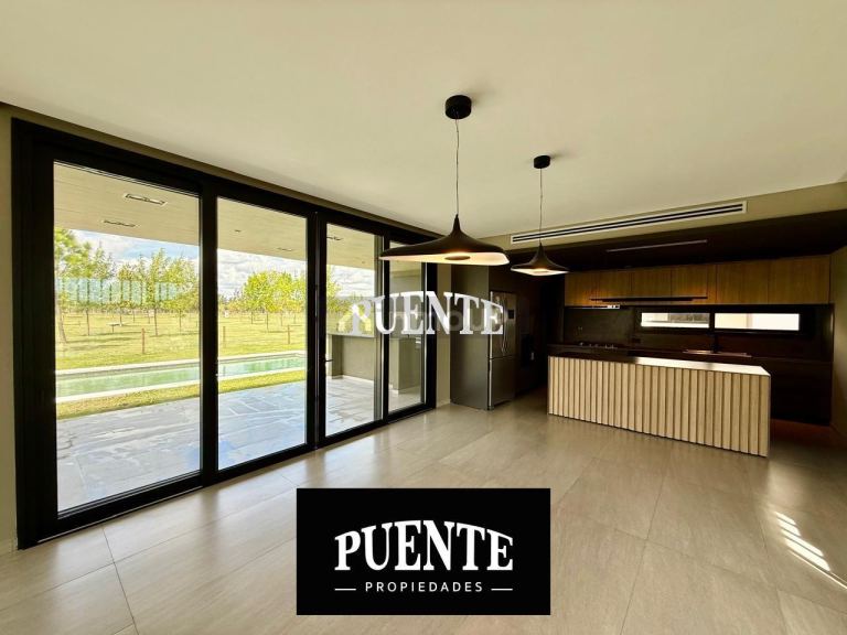Casa en Venta en Ezeiza, G.B.A. Zona Sur