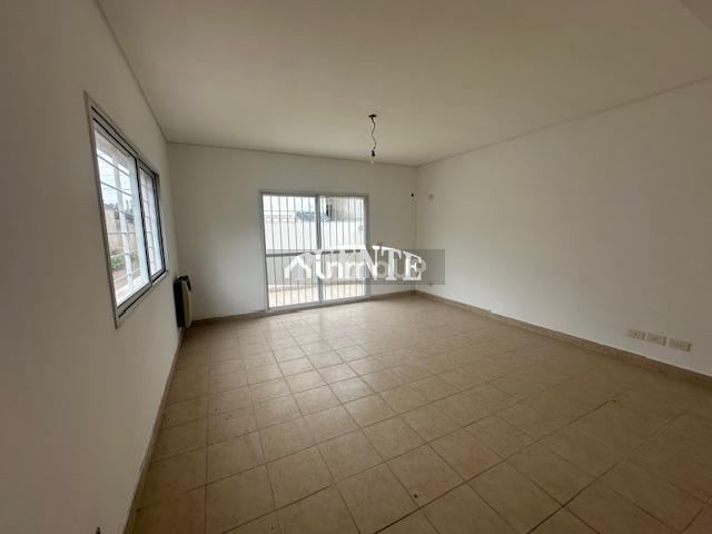 P H en Venta en Lomas de Zamora, G.B.A. Zona Sur