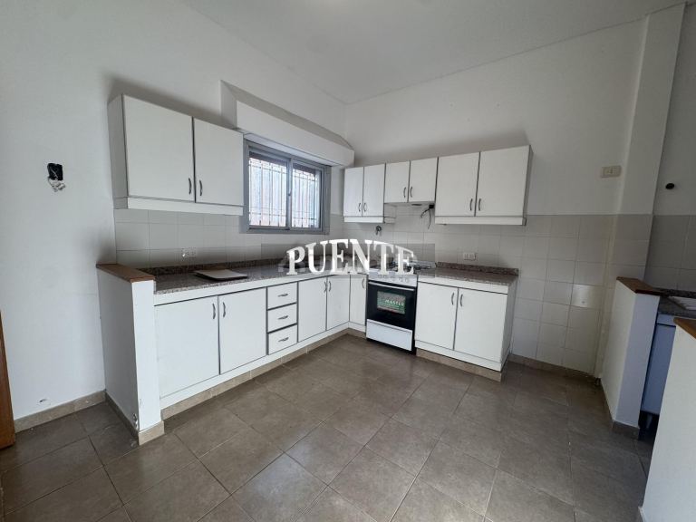 P H en Venta en Lomas de Zamora, G.B.A. Zona Sur
