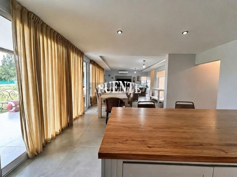 Casa en Venta en Ezeiza, G.B.A. Zona Sur