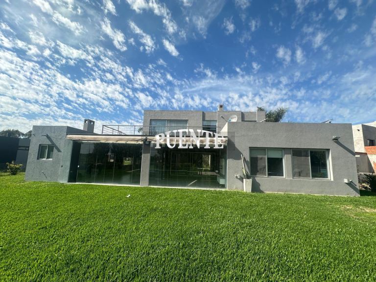 Casa en Venta en Esteban Echeverria, G.B.A. Zona Sur