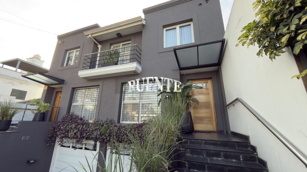 P H en Venta en Lomas de Zamora, G.B.A. Zona Sur