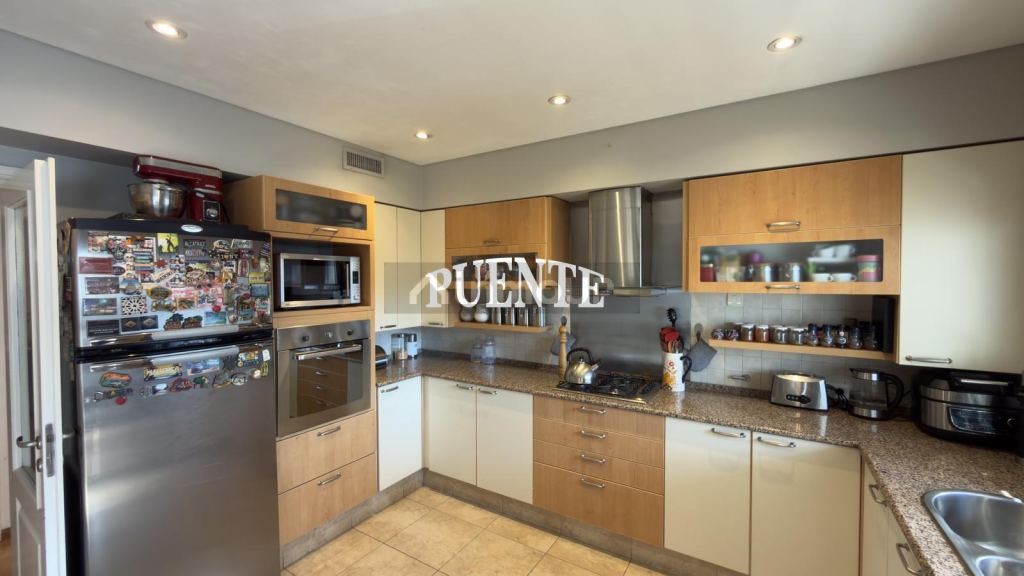 P H en Venta en Lomas de Zamora, G.B.A. Zona Sur