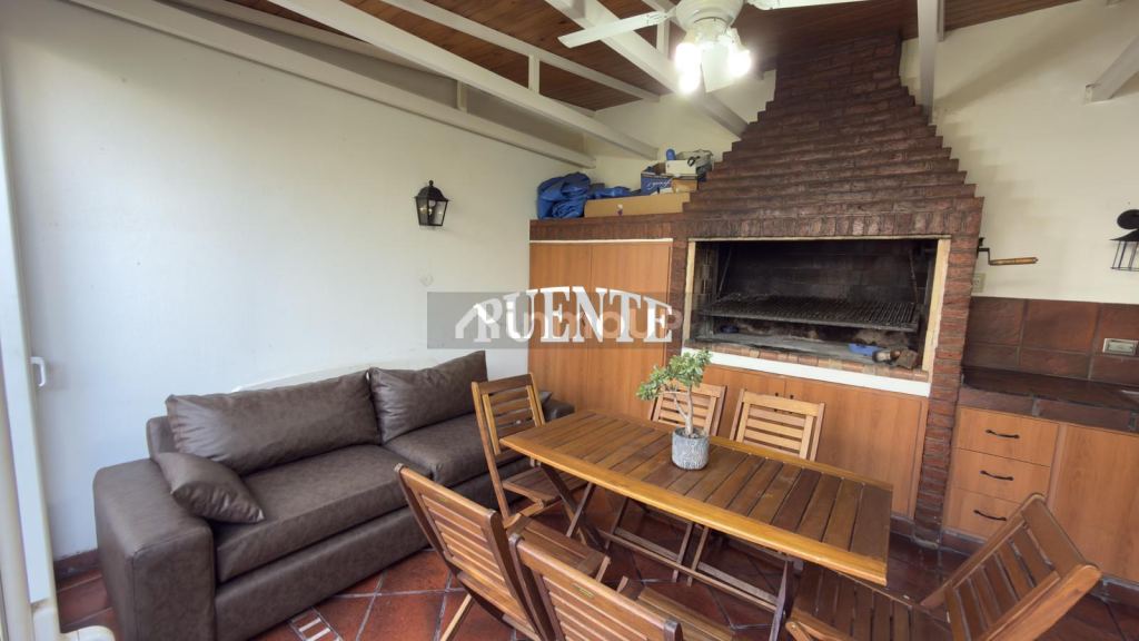 P H en Venta en Lomas de Zamora, G.B.A. Zona Sur