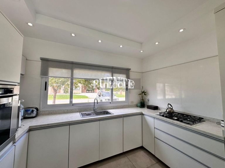 Casa en Venta en San Vicente, G.B.A. Zona Sur