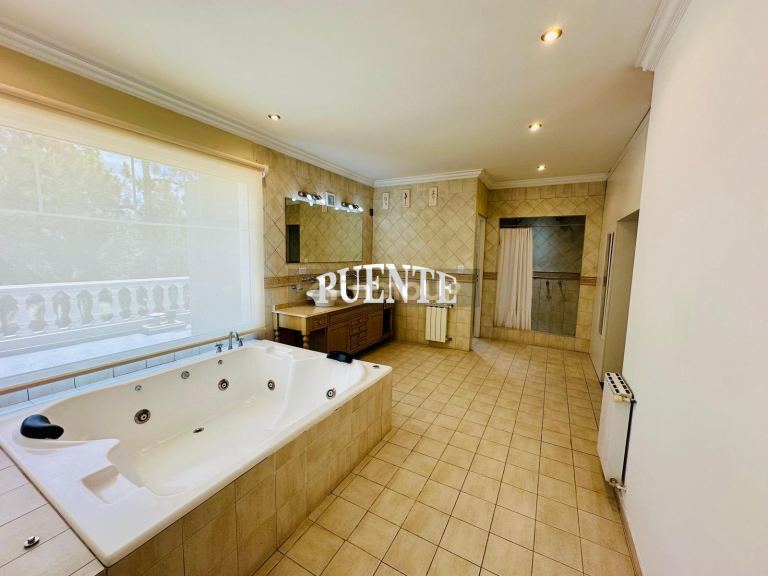 Casa en Alquiler en Esteban Echeverria, G.B.A. Zona Sur