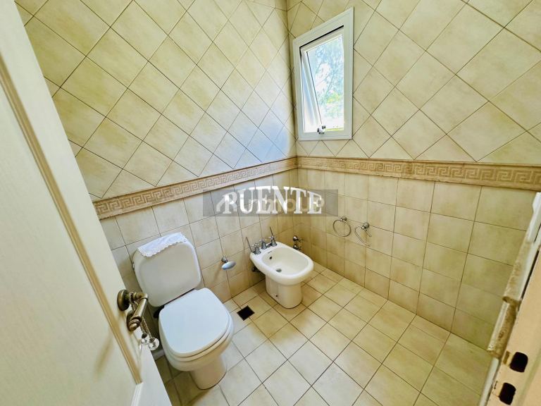 Casa en Alquiler en Esteban Echeverria, G.B.A. Zona Sur