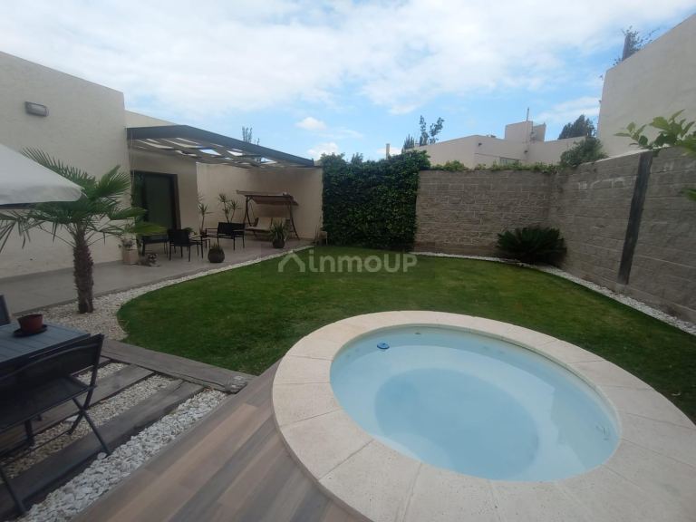Casa en Alquiler en Lujan de Cuyo, Mendoza