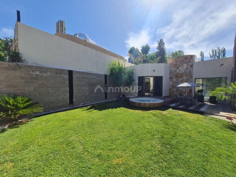 Casa en Alquiler en Lujan de Cuyo, Mendoza