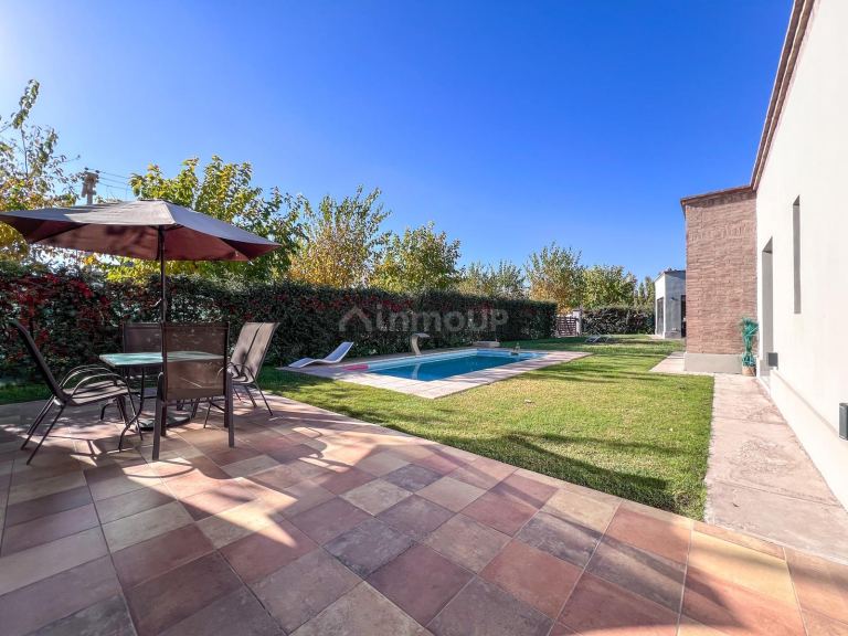 Casa en Venta en Guaymallen, Mendoza