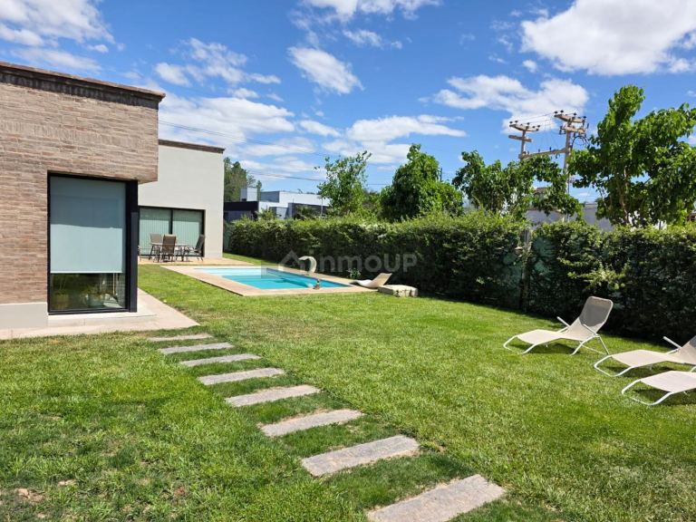 Casa en Venta en Guaymallen, Mendoza