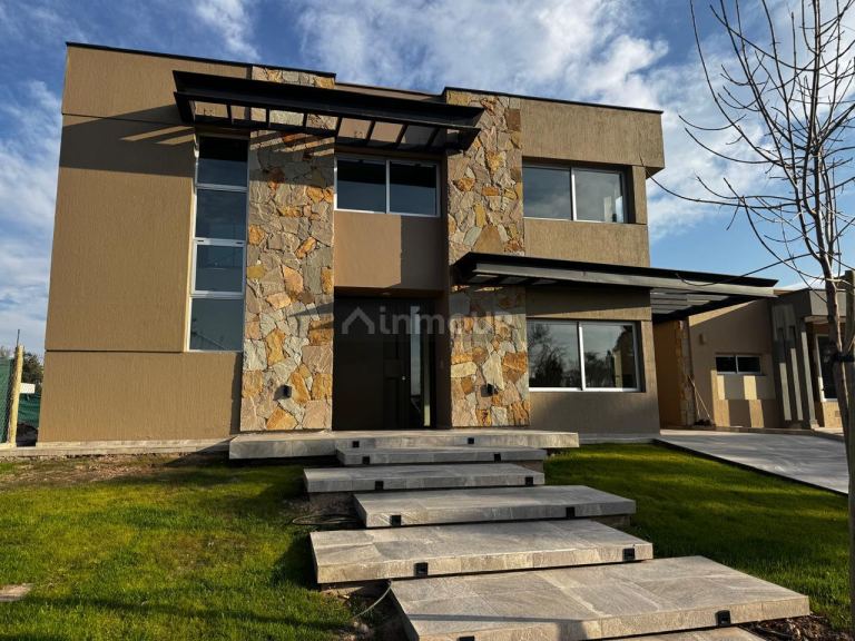 Casa en Alquiler en Maipu, Mendoza