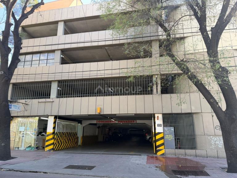 Cochera en Venta en Capital, Mendoza
