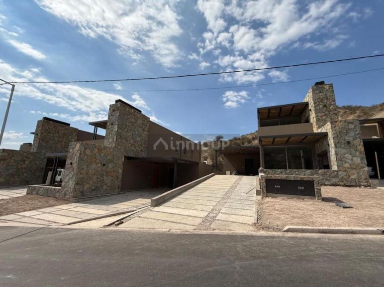 Casa en Venta en Las Heras, Mendoza
