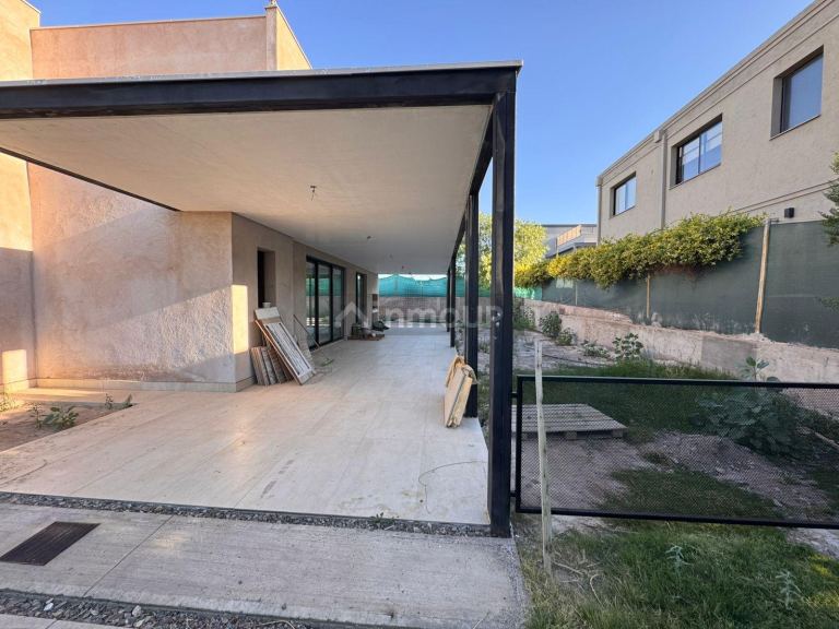 Casa en Venta en Las Heras, Mendoza