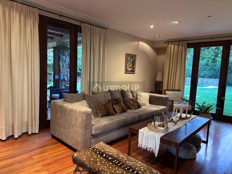 Casa en Alquiler en Lujan de Cuyo, Mendoza