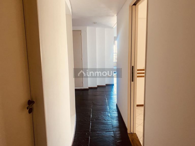 Departamento en Venta en San Isidro, G.B.A. Zona Norte