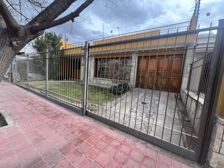 Casa en Venta en Capital, Mendoza