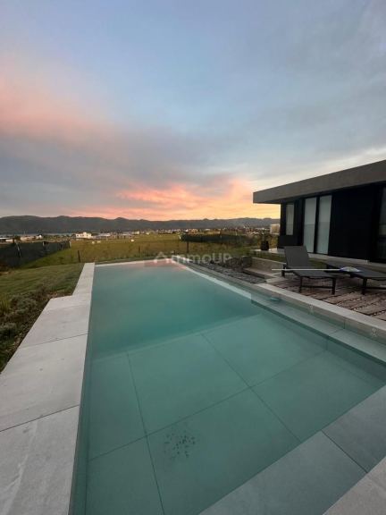 Casa en Venta en Calamuchita, Cordoba