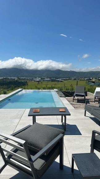 Casa en Venta en Calamuchita, Cordoba