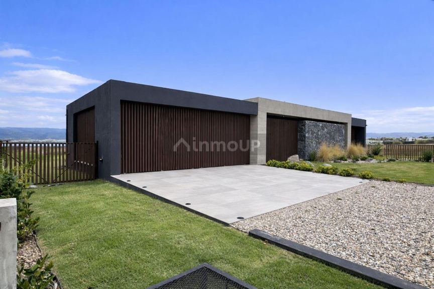 Casa en Venta en Calamuchita, Cordoba