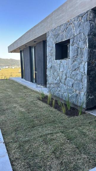 Casa en Venta en Calamuchita, Cordoba