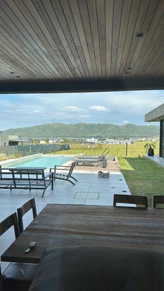 Casa en Venta en Calamuchita, Cordoba