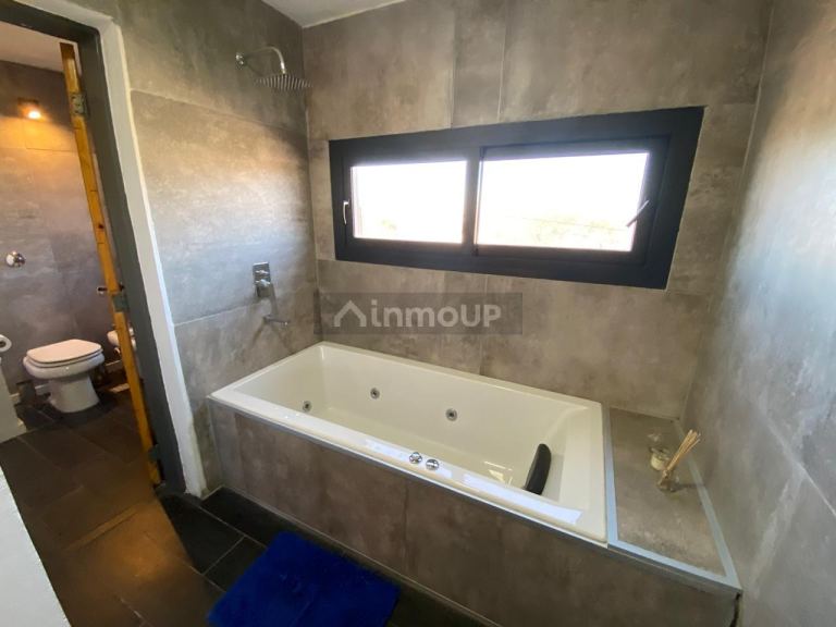 Casa en Venta en Santa Maria, Cordoba