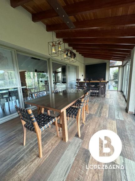 Casa en Venta en Colon, Cordoba