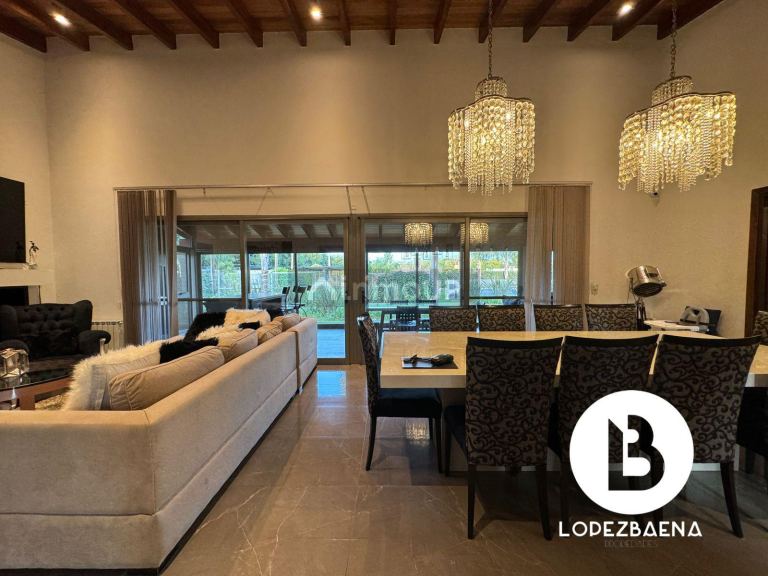Casa en Venta en Colon, Cordoba