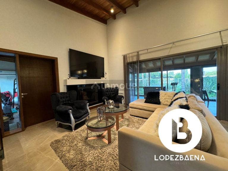 Casa en Venta en Colon, Cordoba