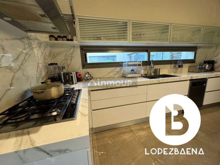 Casa en Venta en Colon, Cordoba