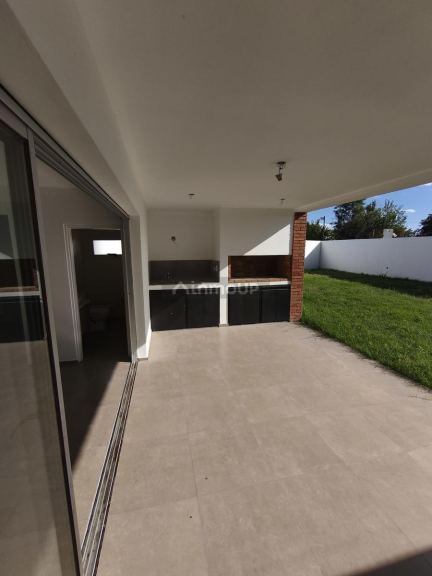 P H en Venta en Colon, Cordoba
