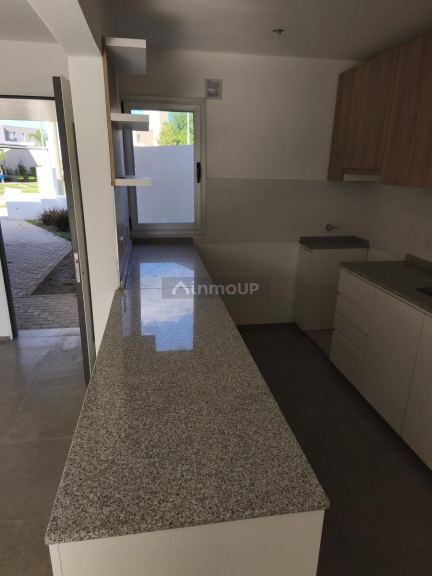 P H en Venta en Colon, Cordoba