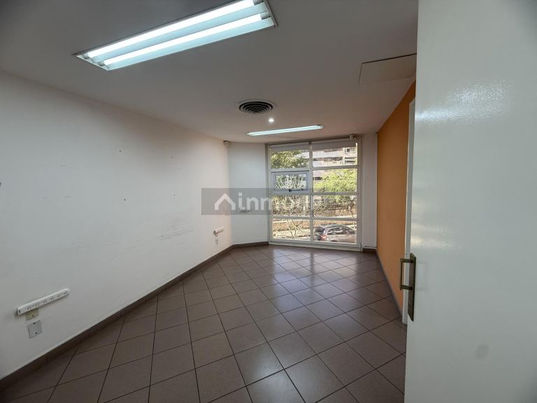 Oficina en Alquiler en Capital, Cordoba