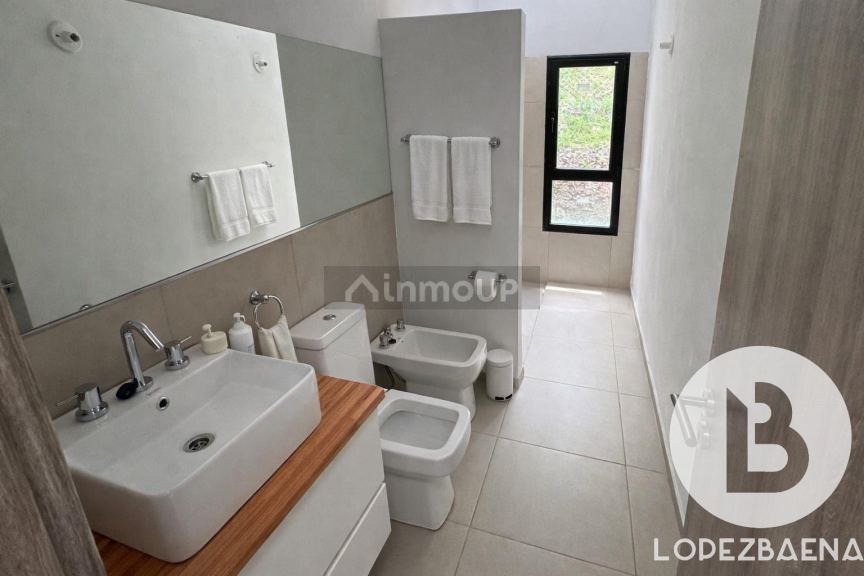Casa en Venta en Colon, Cordoba