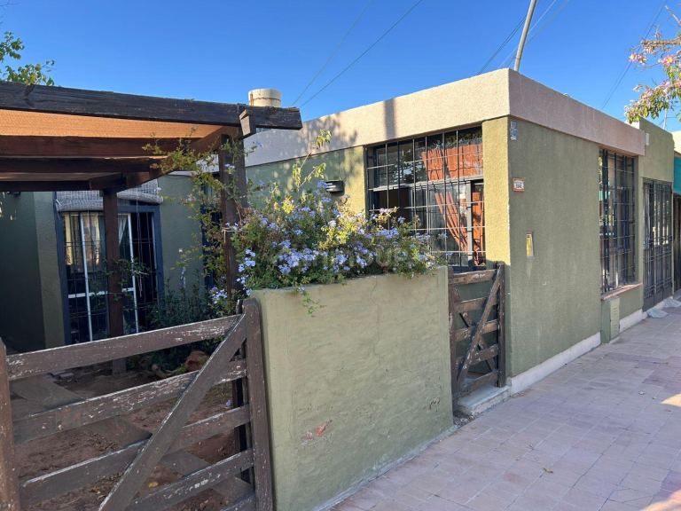 Casa en Venta en Guaymallen, Mendoza