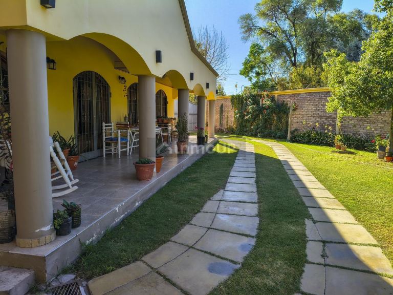 Casa en Venta en Rivadavia, Mendoza