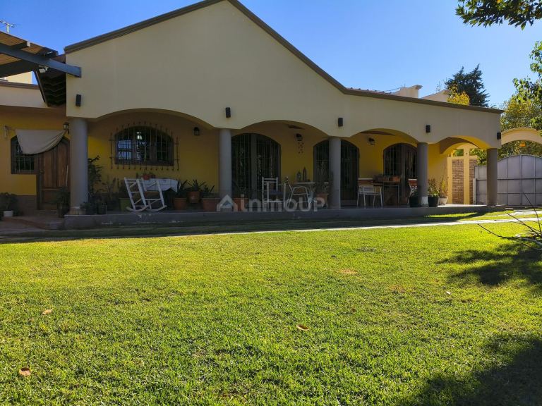 Casa en Venta en Rivadavia, Mendoza