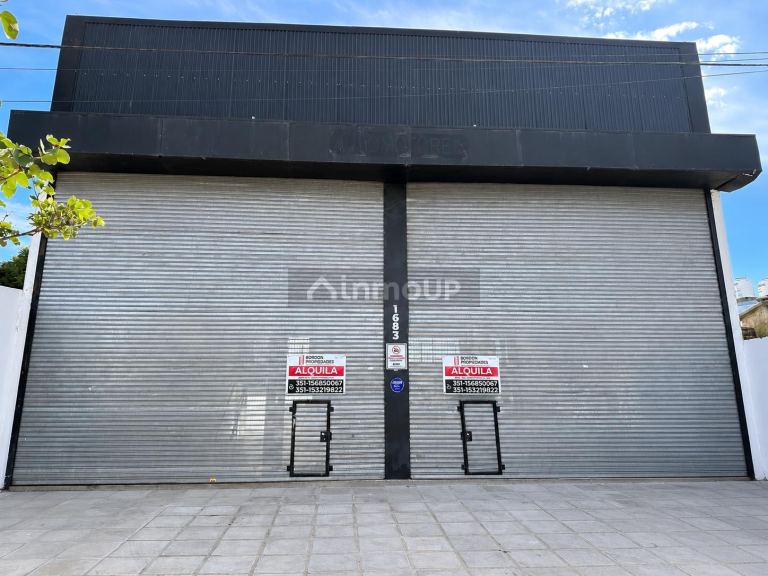 Capital Leandro Alem  al 1600