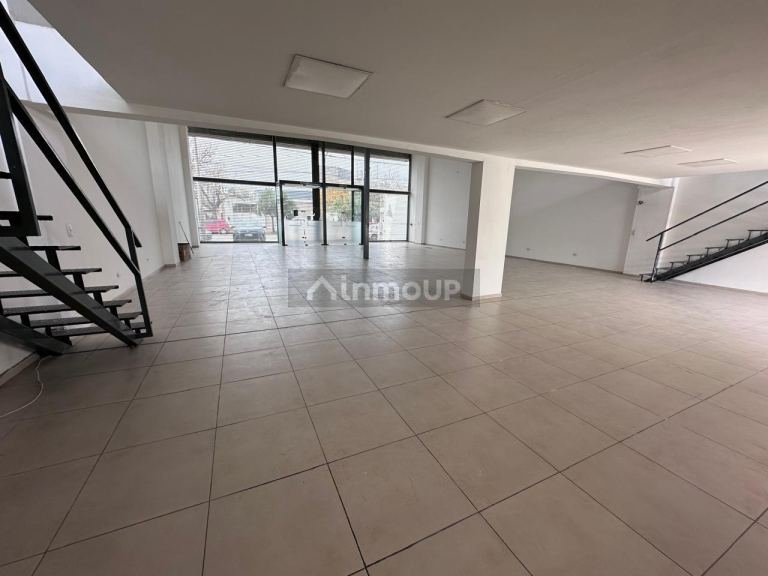 Capital Leandro Alem  al 1600