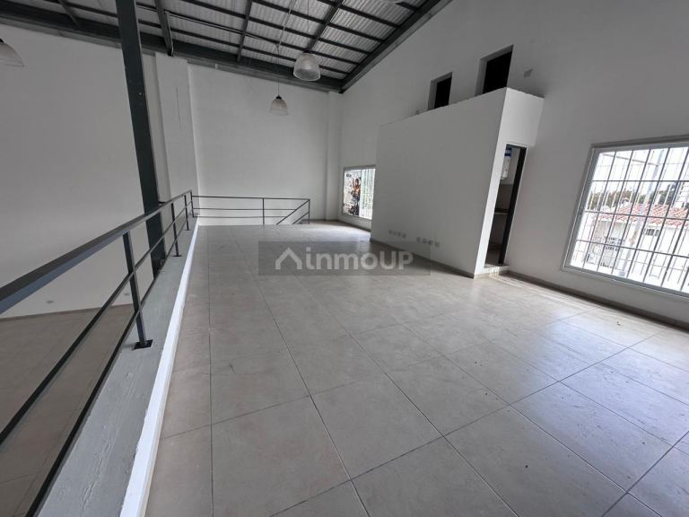Capital Leandro Alem  al 1600