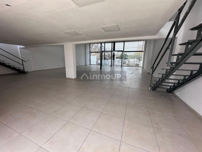 Capital Leandro Alem  al 1600