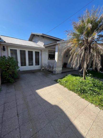 Casa en Venta en Almirante Brown, G.B.A. Zona Sur