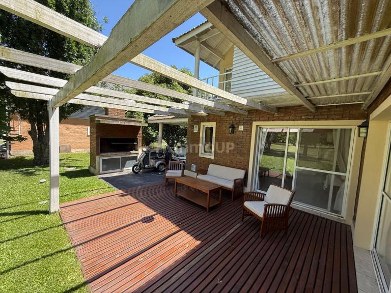 Casa en Venta en Presidente Peron, G.B.A. Zona Sur