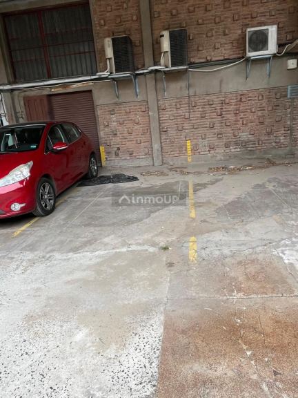 Cochera en Alquiler en Almirante Brown, G.B.A. Zona Sur
