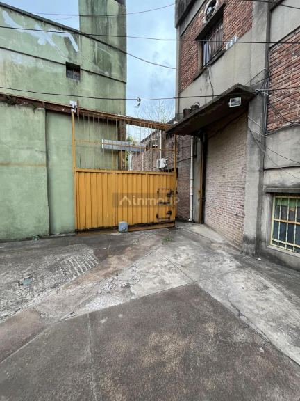 Cochera en Alquiler en Almirante Brown, G.B.A. Zona Sur