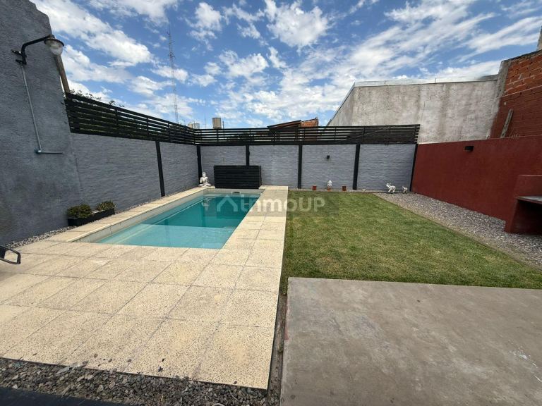 Casa en Venta en Almirante Brown, G.B.A. Zona Sur