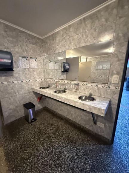 Local Comercial en Alquiler en Almirante Brown, G.B.A. Zona Sur