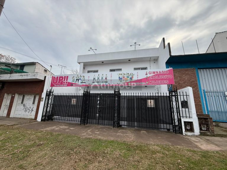 Local Comercial en Alquiler en Almirante Brown, G.B.A. Zona Sur